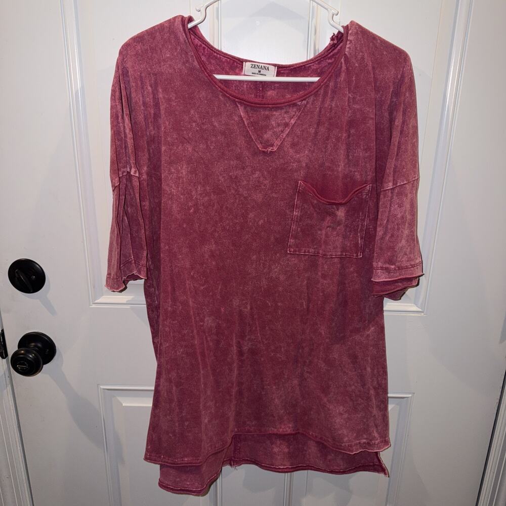 Zenana Pink Pocket M long T-Shirt with splits with pocket. Great for leggings!